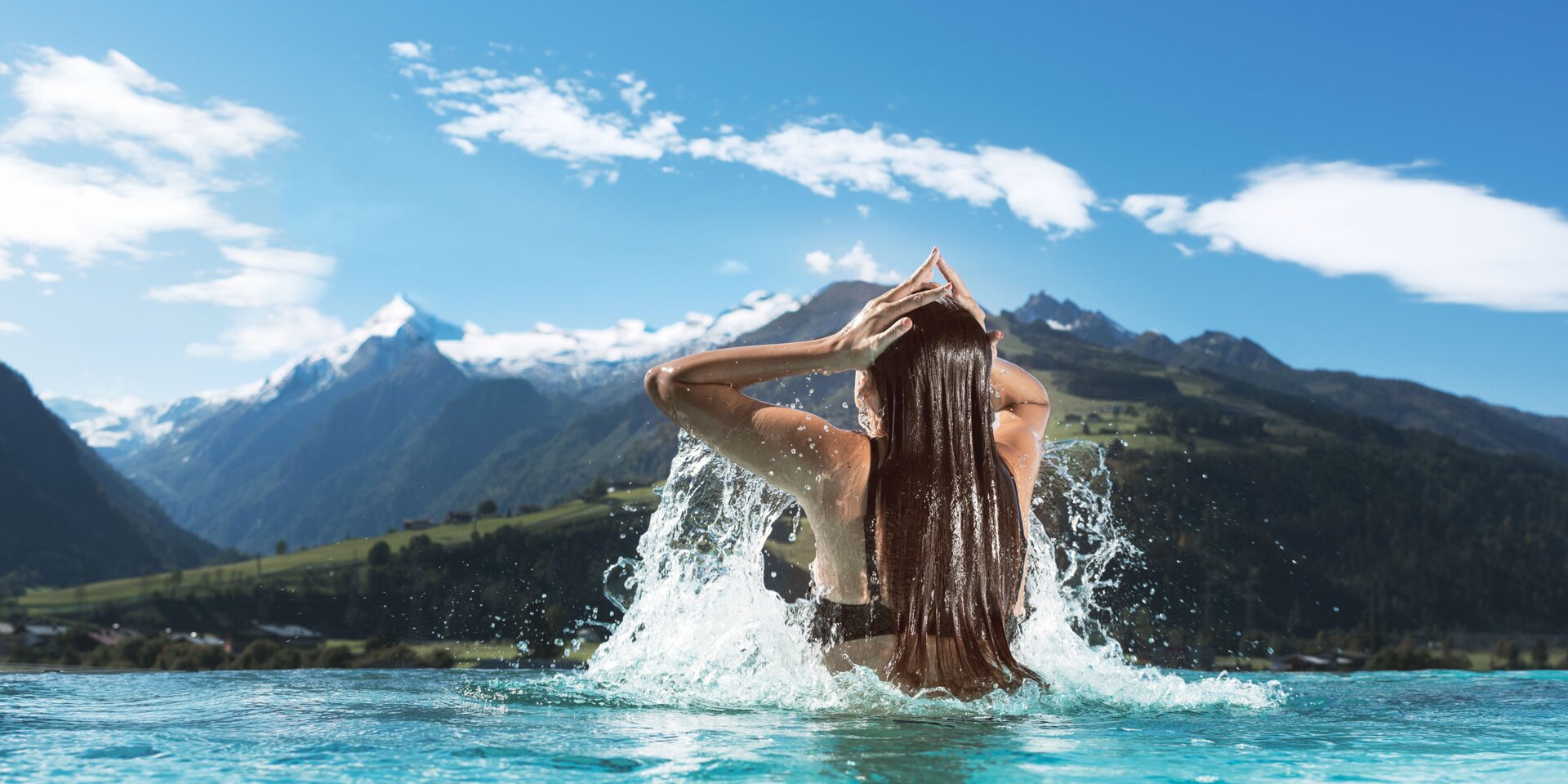 lady in the skylinepool Tauern Spa